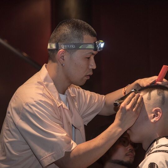 line_2111240592873791